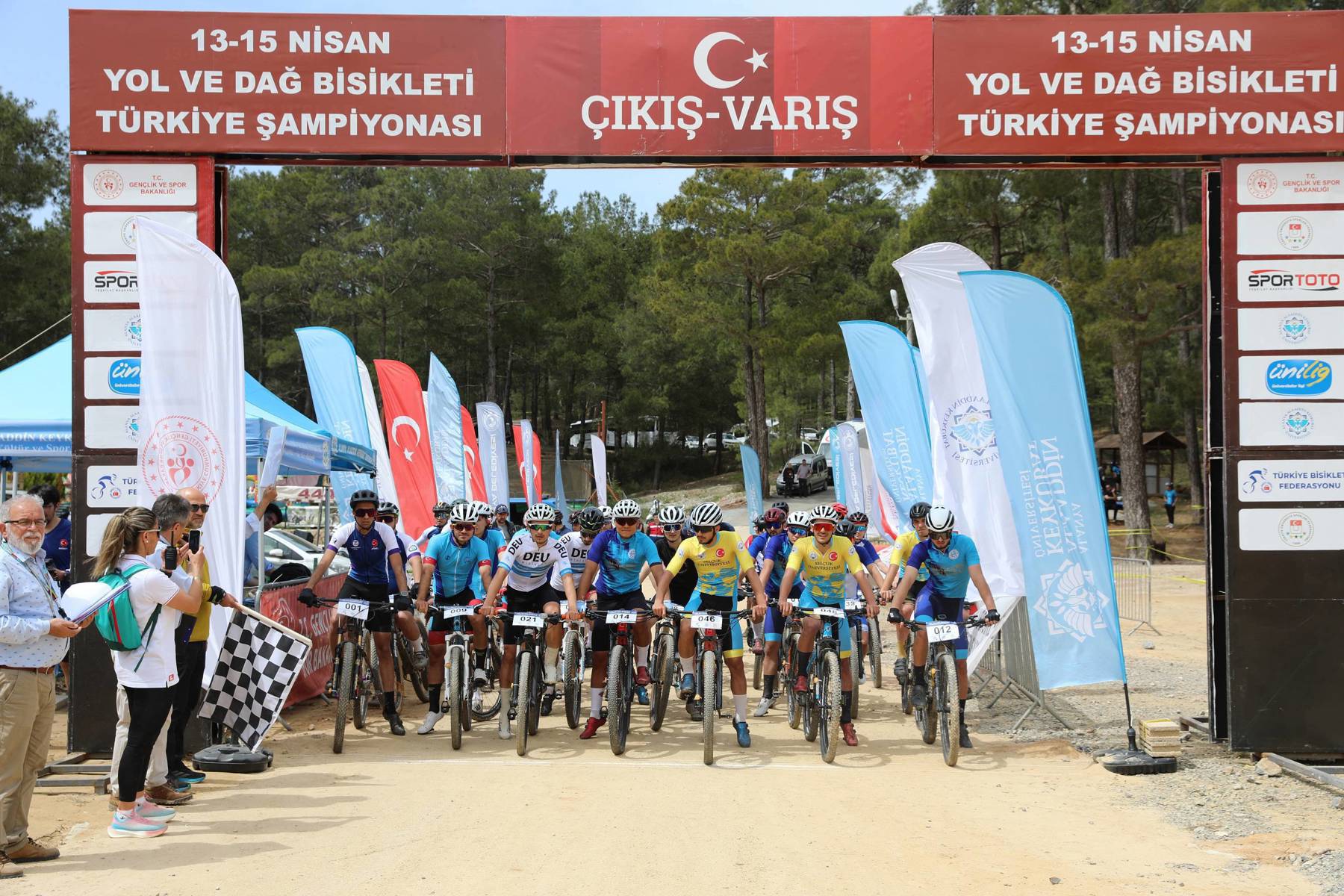 ALANYA’DA ÜNİLİG BİSİKLET ŞAMPİYONASI SONA ERDİ