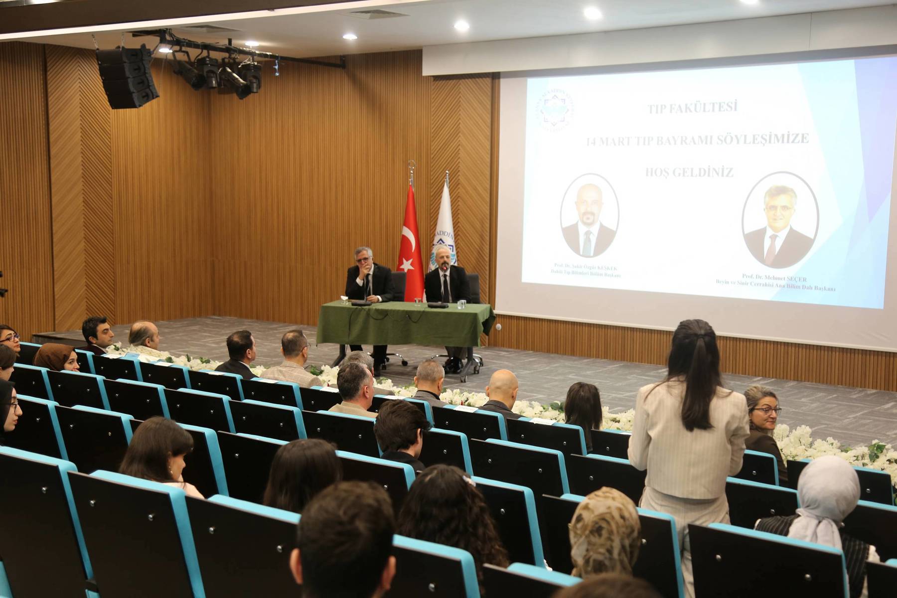 ALKÜ’DE 14 MART TIP BAYRAMI KUTLANDI 