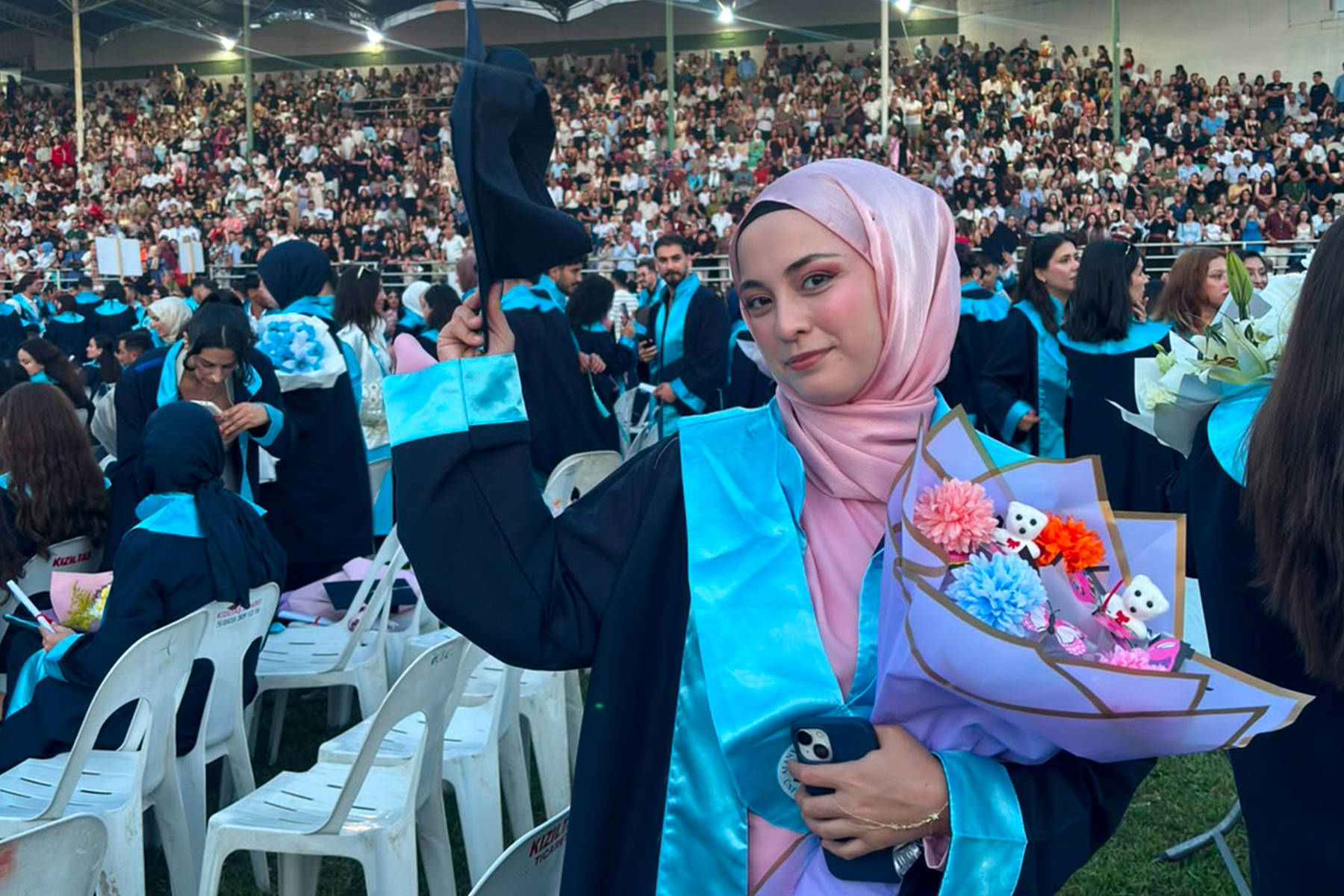 SEREBRAL PALSİ HASTASI ALKÜ’LÜ BÜŞRA, AZMİN ZAFERİNİ DERECEYLE MEZUN OLARAK KUTLADI